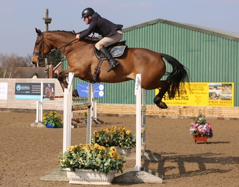 Allan Birch wins the SEIB Winter Novice Qualifier at Dean Valley